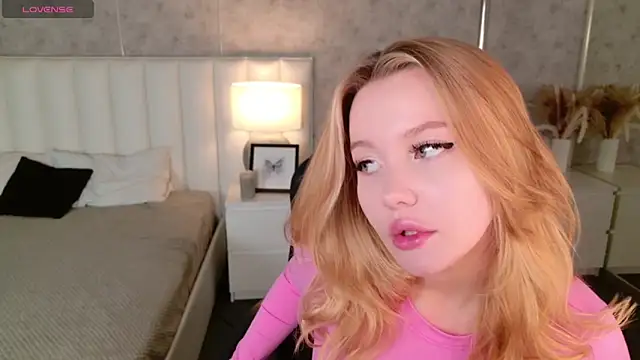 AliceMorr online show from December 2024 06:30:02 PM