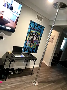 Snapshot of ThicBunz chatting on November 2025 03:57:01 PM ThicBunz online show from November 2025 03:57:01 PM