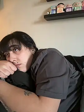 Snapshot of ThicBunz chatting on November 2025 04:20:01 PM ThicBunz online show from November 2025 04:20:01 PM