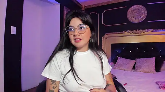 Snapshot of JeyLee chatting on February 2025 06:00:01 PM JeyLee online show from February 2025 06:00:01 PM