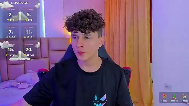 Snapshot of Nathan_Bluee chatting on December 2024 02:05:01 AM Nathan Bluee online show from December 2024 02:05:01 AM