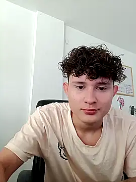 Snapshot of Nathan_Bluee chatting on December 2024 02:33:02 PM Nathan Bluee online show from December 2024 02:33:02 PM