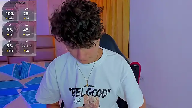 Snapshot of Nathan_Bluee chatting on January 2025 03:39:01 PM Nathan Bluee online show from January 2025 03:39:01 PM