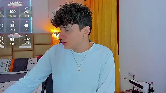 Snapshot of Nathan_Bluee chatting on January 2025 01:56:02 PM Nathan Bluee online show from January 2025 01:56:02 PM