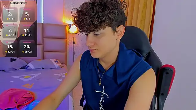 Snapshot of Nathan_Bluee chatting on February 2025 12:26:02 PM Nathan Bluee online show from February 2025 12:26:02 PM