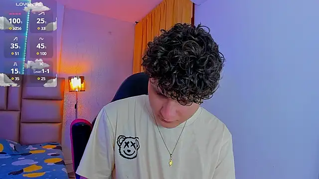 Snapshot of Nathan_Bluee chatting on March 2025 02:08:02 PM Nathan Bluee online show from March 2025 02:08:02 PM