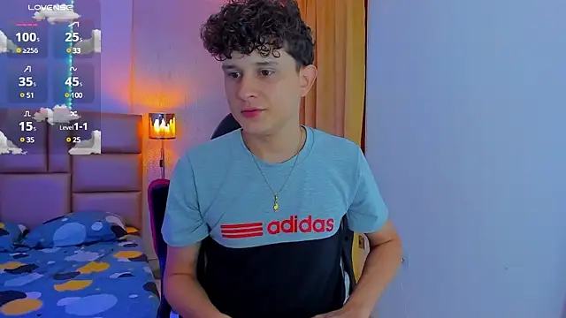 Snapshot of Nathan_Bluee chatting on March 2025 02:08:01 PM Nathan Bluee online show from March 2025 02:08:01 PM