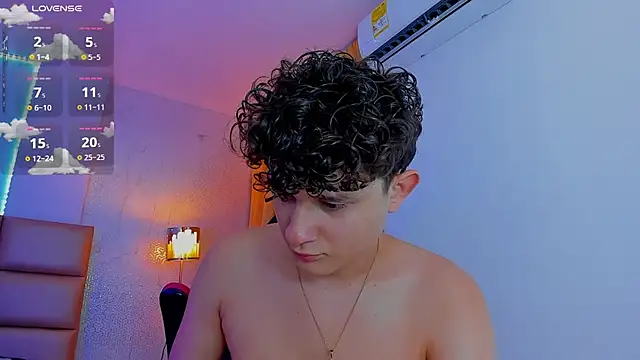 Snapshot of Nathan_Bluee chatting on March 2025 04:23:02 PM Nathan Bluee online show from March 2025 04:23:02 PM