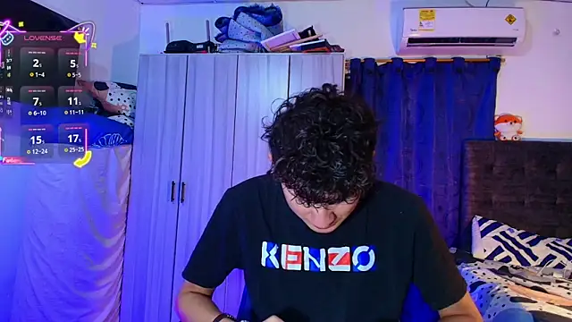 Nathan Bluee online show from February 2026 04:07:02 PM