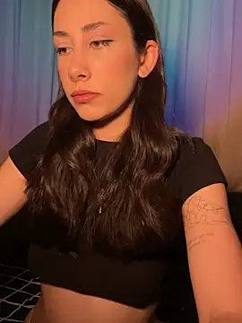 Sophiehii online show from April 2026 12:22:01 PM