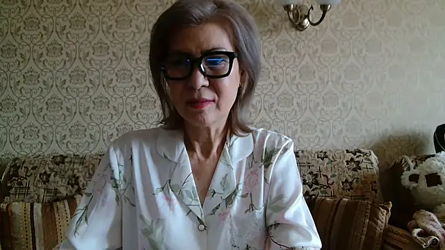 Snapshot of Elegant00Lady chatting on October 2025 03:10:02 AM Elegant00Lady online show from October 2025 03:10:02 AM