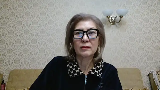 Snapshot of Elegant00Lady chatting on November 2025 05:48:01 PM Elegant00Lady online show from November 2025 05:48:01 PM