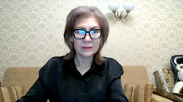 Snapshot of Elegant00Lady chatting on December 2025 06:26:01 PM Elegant00Lady online show from December 2025 06:26:01 PM