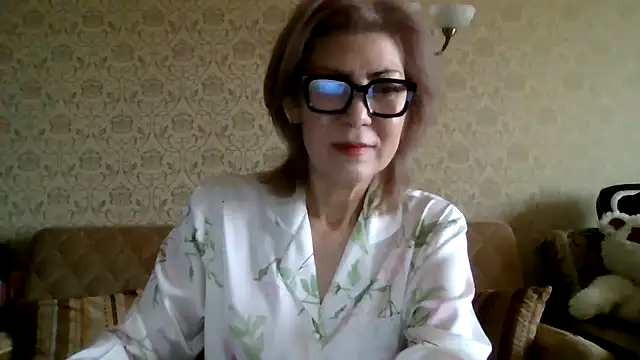 Snapshot of Elegant00Lady chatting on December 2025 04:17:01 AM Elegant00Lady online show from December 2025 04:17:01 AM