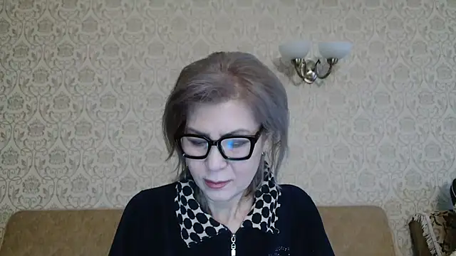 Snapshot of Elegant00Lady chatting on December 2025 03:02:02 AM Elegant00Lady online show from December 2025 03:02:02 AM