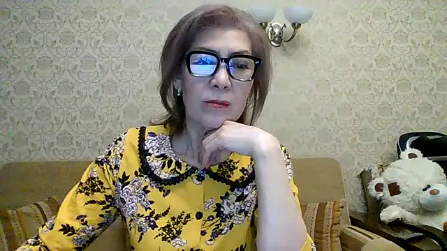 Snapshot of Elegant00Lady chatting on February 2026 05:44:01 PM Elegant00Lady online show from February 2026 05:44:01 PM