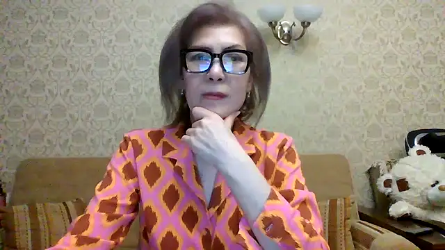 Snapshot of Elegant00Lady chatting on February 2026 03:55:01 PM Elegant00Lady online show from February 2026 03:55:01 PM