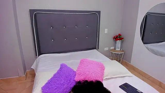 emma lye online show from February 2025 09:19:01 PM