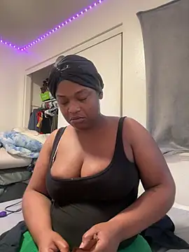 Prettynthick12 online show from June 2026 08:55:02 PM