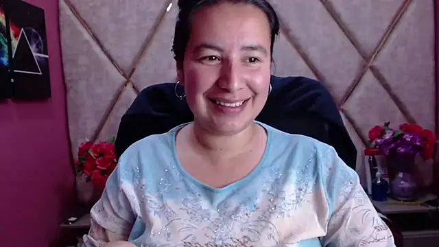 NaomyPrinces online show from December 2024 07:38:02 PM