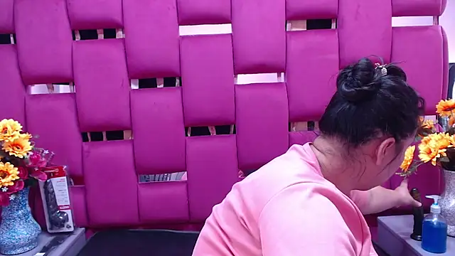 NaomyPrinces online show from January 2025 01:35:01 PM