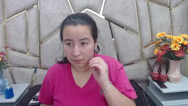 NaomyPrinces online show from January 2025 01:41:01 PM