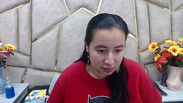 NaomyPrinces online show from February 2025 01:37:01 PM