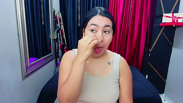 Snapshot of AmorMia chatting on February 2025 12:18:02 PM AmorMia online show from February 2025 12:18:02 PM
