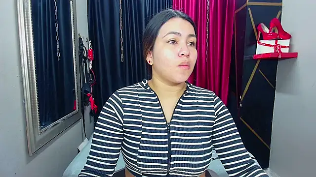 Snapshot of AmorMia chatting on March 2025 12:45:01 PM AmorMia online show from March 2025 12:45:01 PM
