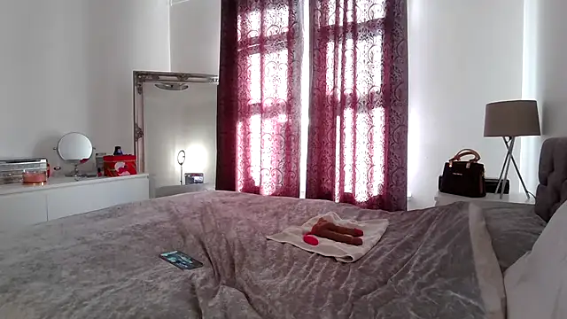 TanyaTaylor45 online show from October 2025 12:27:01 PM