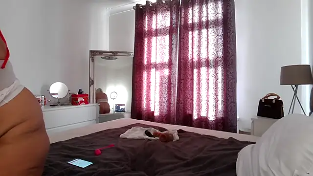 TanyaTaylor45 online show from November 2025 01:11:01 PM