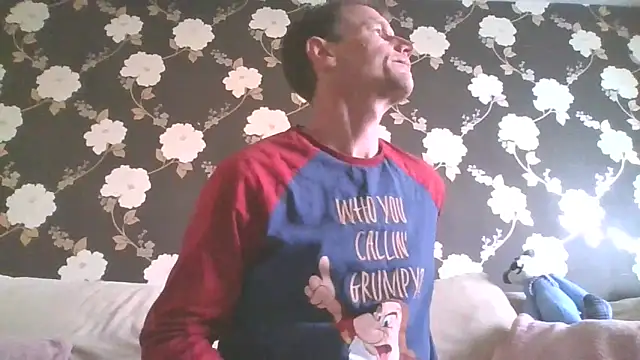 outdoorfun22 online show from April 2026 07:24:02 AM