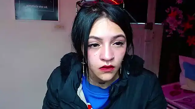 Violettasquirt online show from January 2026 01:27:02 PM