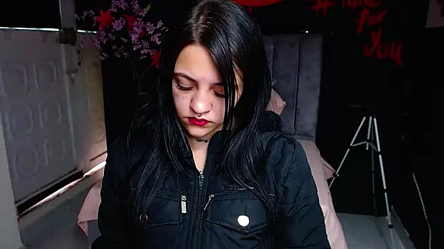 Violettasquirt online show from March 2026 03:07:02 PM