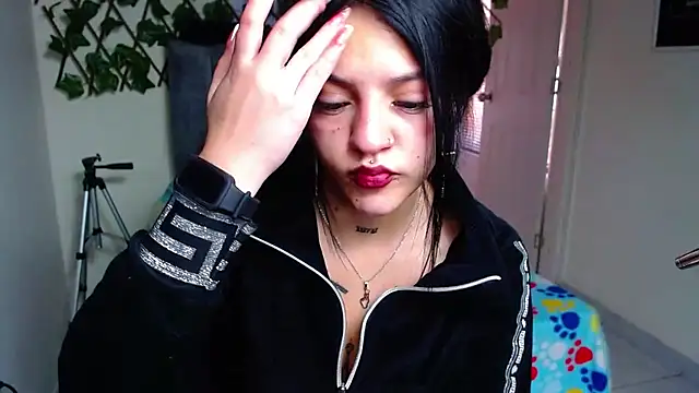 Violettasquirt online show from July 2026 02:00:01 PM