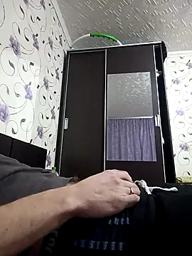 Snapshot of red_red00 chatting on December 2024 04:08:02 PM red red00 online show from December 2024 04:08:02 PM