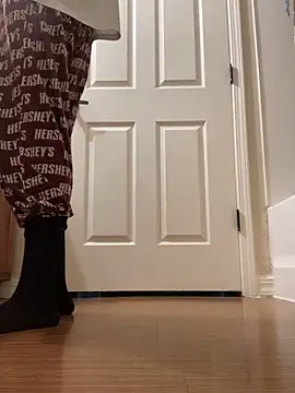 yfui221 online show from October 2025 12:15:02 AM