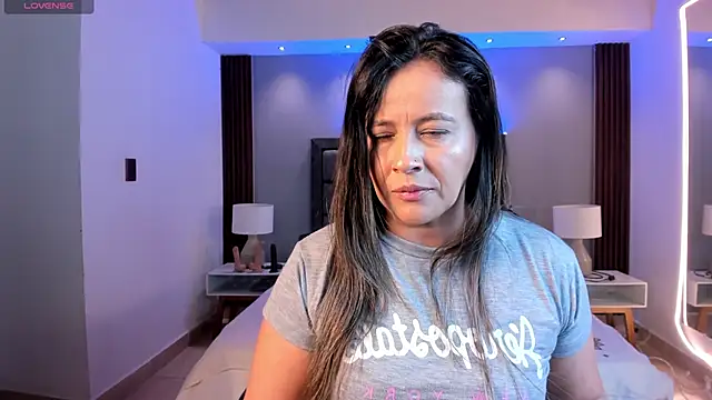 Susann Ross online show from October 2025 10:47:01 AM