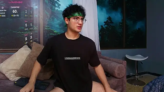 Snapshot of Mark_Evans1_ chatting on February 2025 02:56:02 AM Mark Evans1 online show from February 2025 02:56:02 AM