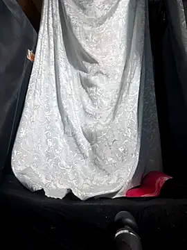 LunaDrago online show from October 2025 10:04:01 AM