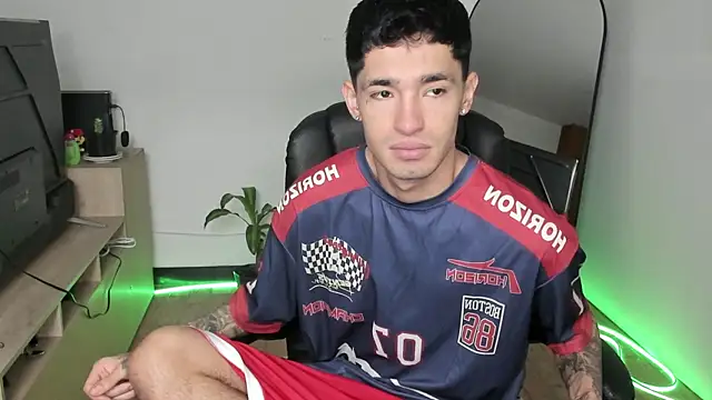 Damon  333 online show from December 2025 08:37:02 PM