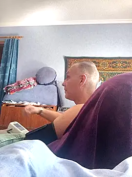 Pineapple04 online show from September 2025 07:54:02 AM