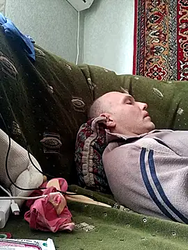 Pineapple04 online show from April 2026 06:49:01 AM