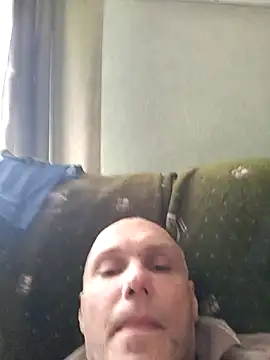 Pineapple04 online show from April 2026 10:14:02 AM