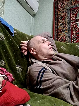 Pineapple04 online show from April 2026 08:17:02 PM