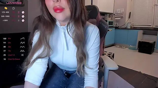 wwildfox online show from March 2025 05:54:02 PM