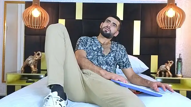 Ethan  Walker online show from November 2025 07:37:01 PM