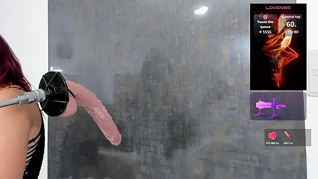 Snapshot of Issys_milf chatting on February 2026 04:10:02 PM Issys milf online show from February 2026 04:10:02 PM