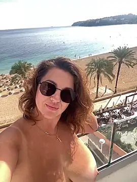 Dina0908 online show from October 2025 01:44:01 PM