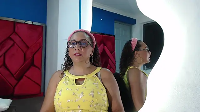 EvaMills1 online show from January 2025 02:49:01 PM